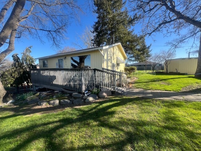 Foto del edificio - 5210 W Henry St