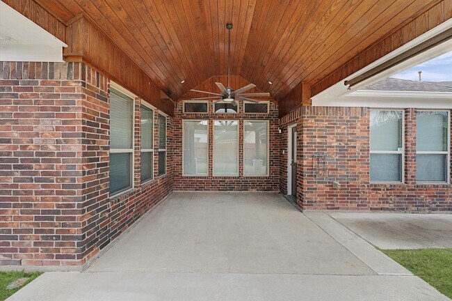 Foto del edificio - 15103 Russet Bend Ln