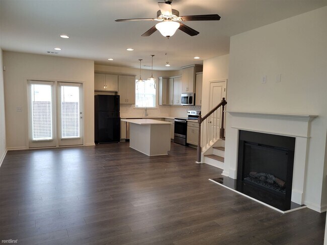 Foto del edificio - 3 br, 2.5 bath Townhome - 4224 Spring Vall...