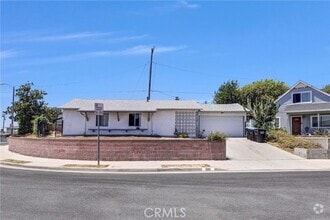 Building Photo - 935 Eroica Dr