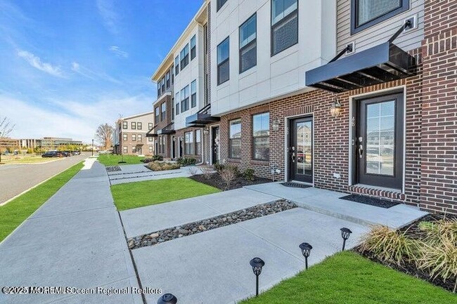 Building Photo - 50 Midway Rd S