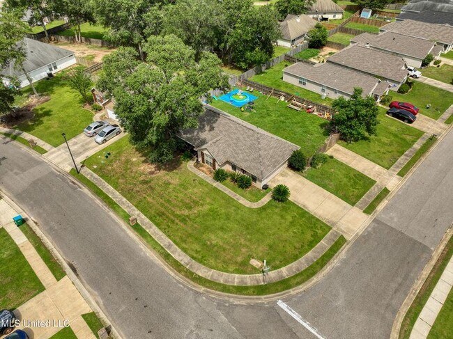 Building Photo - 13629 Hidden Oaks Dr.