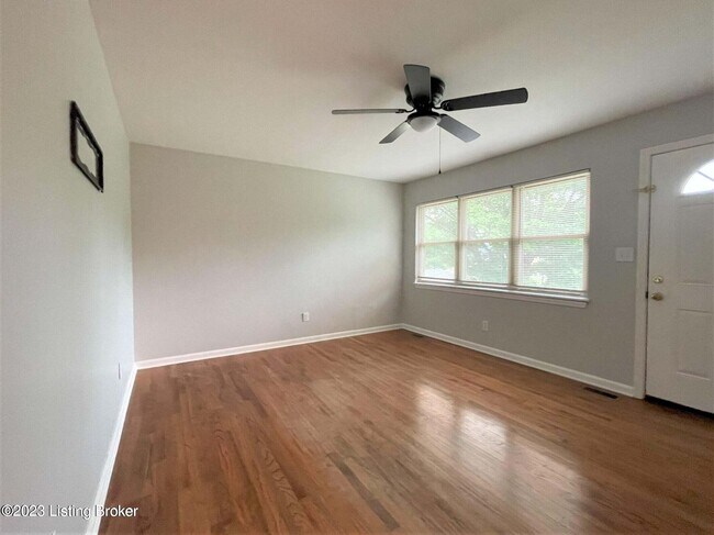 Building Photo - 9712 Willowwood Way