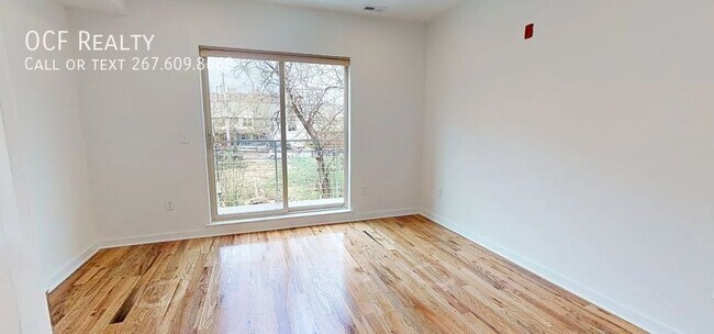 Building Photo - 1642 N Marshall St