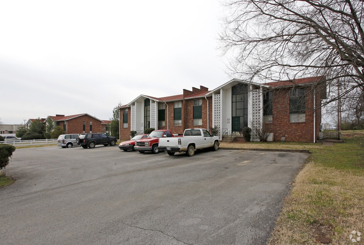 Edge on Main Apartments at 120 West End Hts Lebanon, TN
