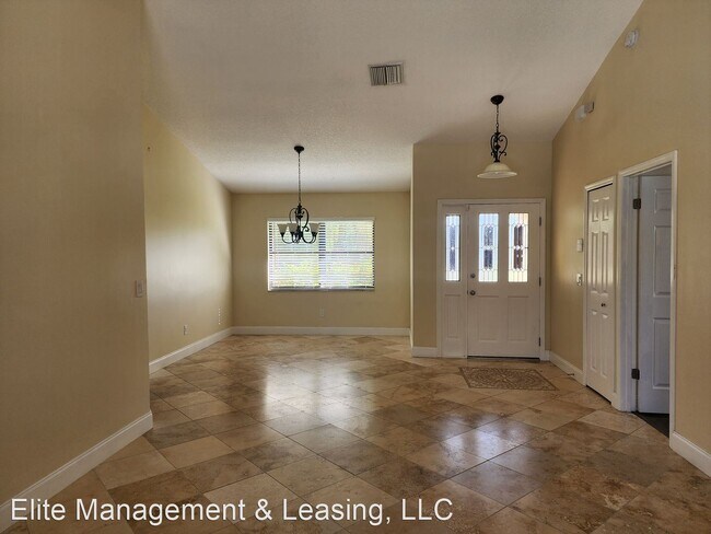 Building Photo - 3 br, 2 bath House - 9110 Palm Tree Dr
