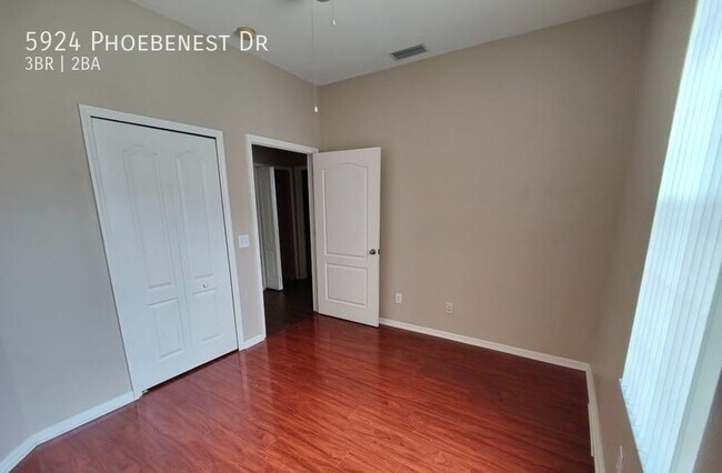 Building Photo - 5924 Phoebenest Dr