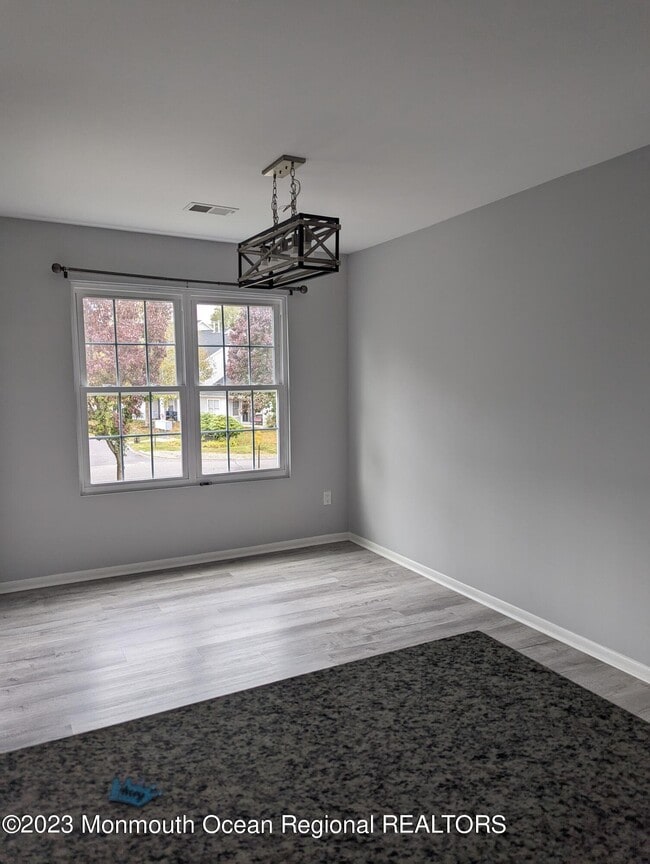 Building Photo - 1415 Waters Edge Dr