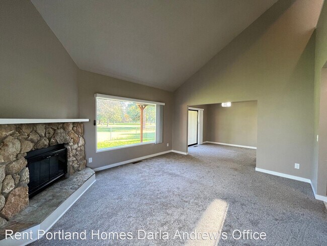 Foto del edificio - 3 br, 2.5 bath House - 20635 NW Lapine Way