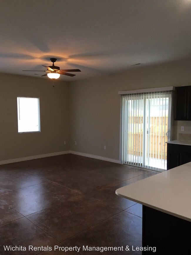 Building Photo - 3 br, 2 bath House - 5562 S. Victoria