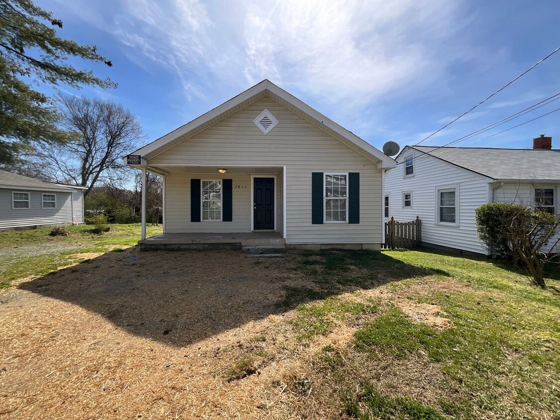 2815 Camborne St, Greensboro, NC 27407 House Rental in Greensboro, NC