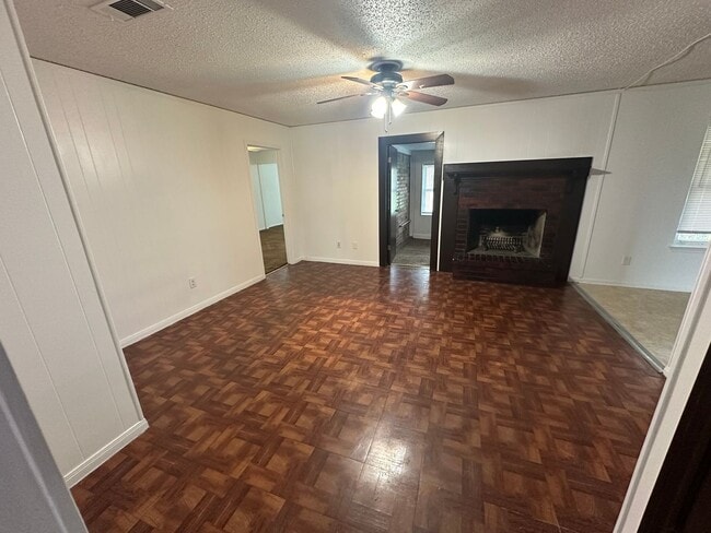 Building Photo - AVAILABLE NOW; APPLY TODAY AT OUR WEBSITE 2 WEEKS FREE!!!!!