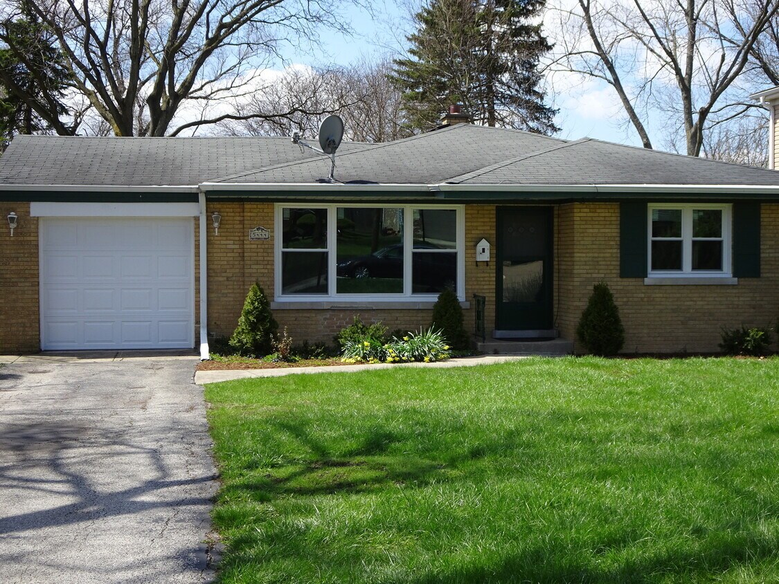 Foto principal - 5444 Lawn Ave