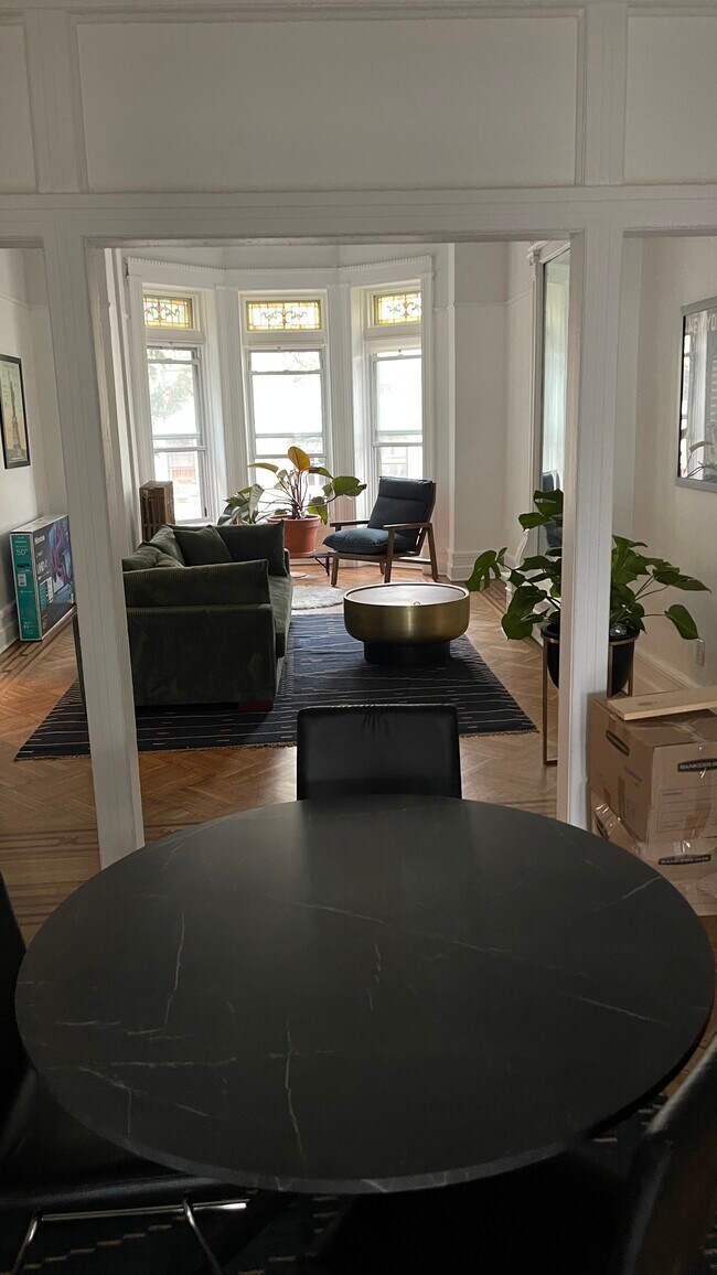 Building Photo - 39 Hawthorne St