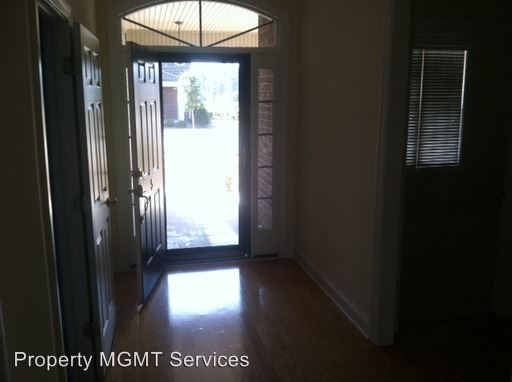 Building Photo - 1192 Andora Dr SE