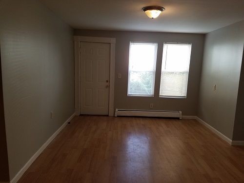 Building Photo - 1450-3Bed/1Bath in downtown Nashuat