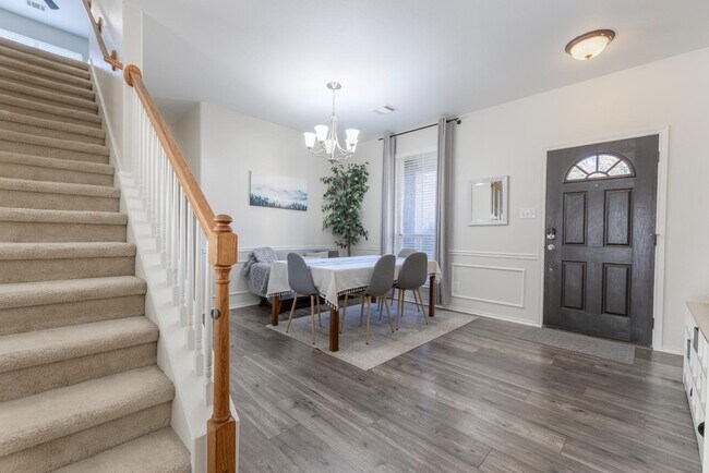 Foto del edificio - 9026 Hilltop Crossing Dr