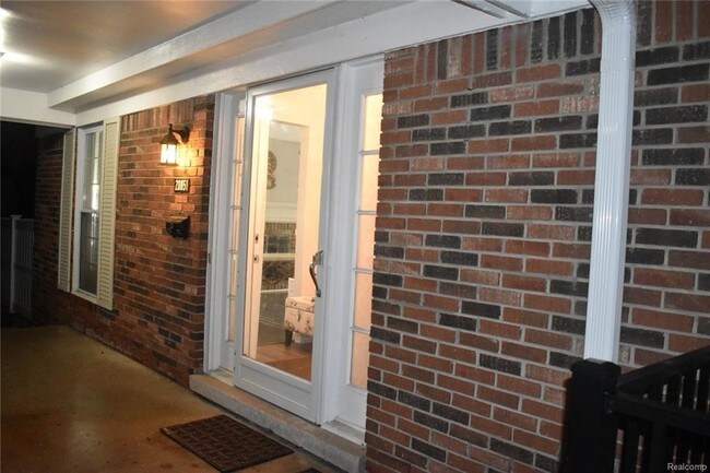 Building Photo - 20851 W Glen Haven Cir