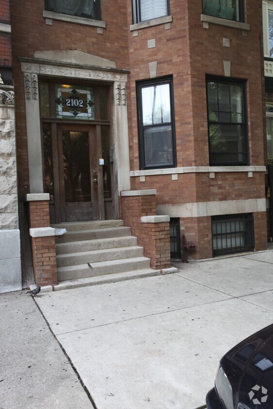 Building Photo - 2102 N Sheffield Ave