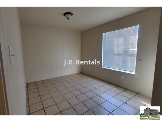 Foto del edificio - 413 Brittney Way