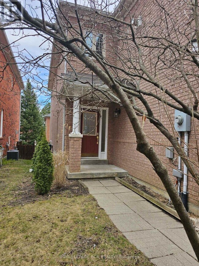 Photo du bâtiment - 241 Denise Cir