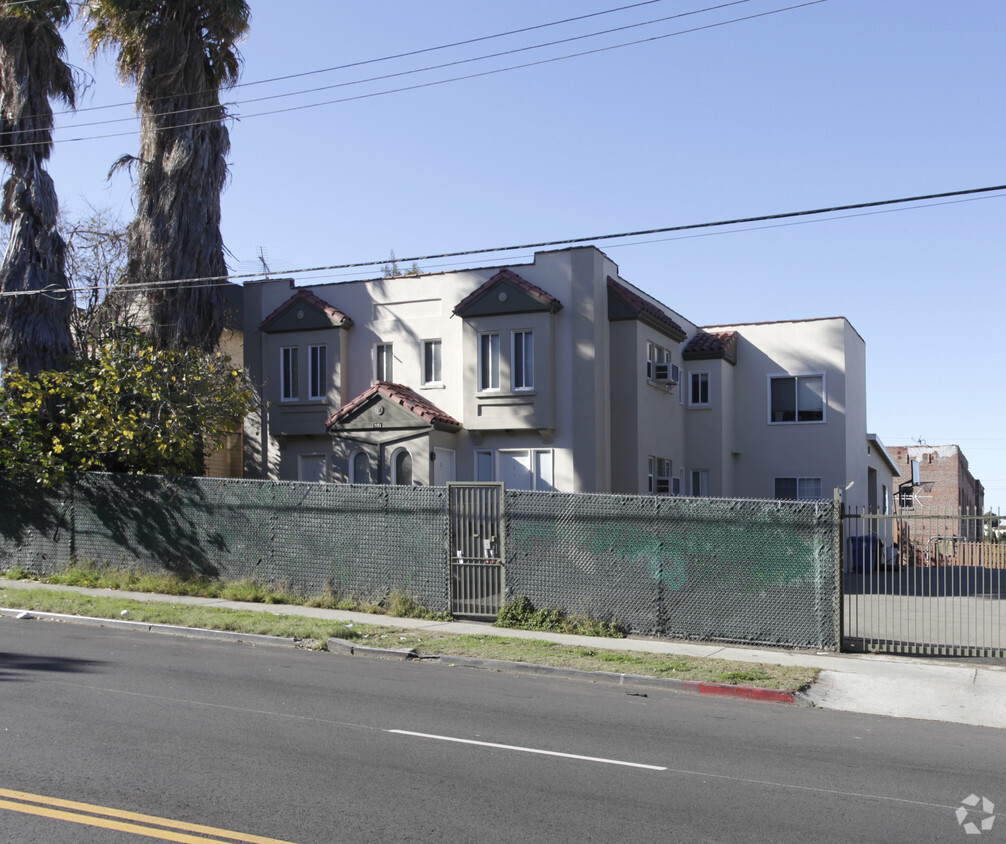 Primary Photo - 137 S Virgil Ave