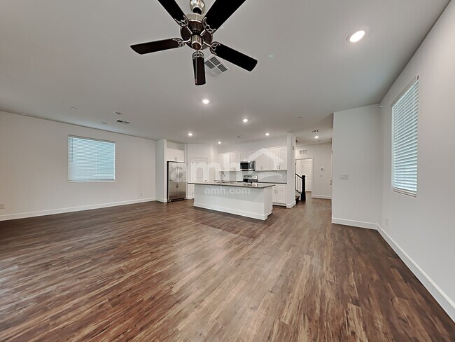 Foto del edificio - 642 N Water St