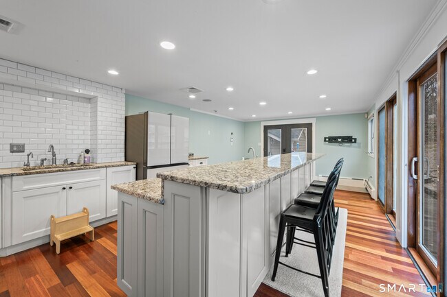 Foto del edificio - 297 South Rd