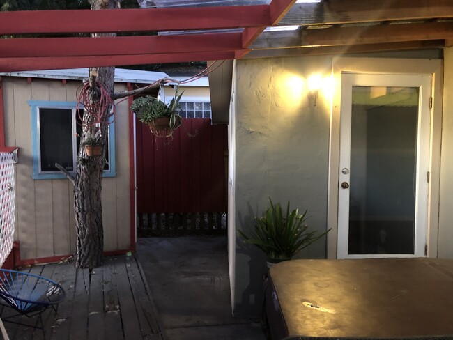 ¡Bienvenido a casa a su refugio privado! - 4201 Topanga Canyon Blvd