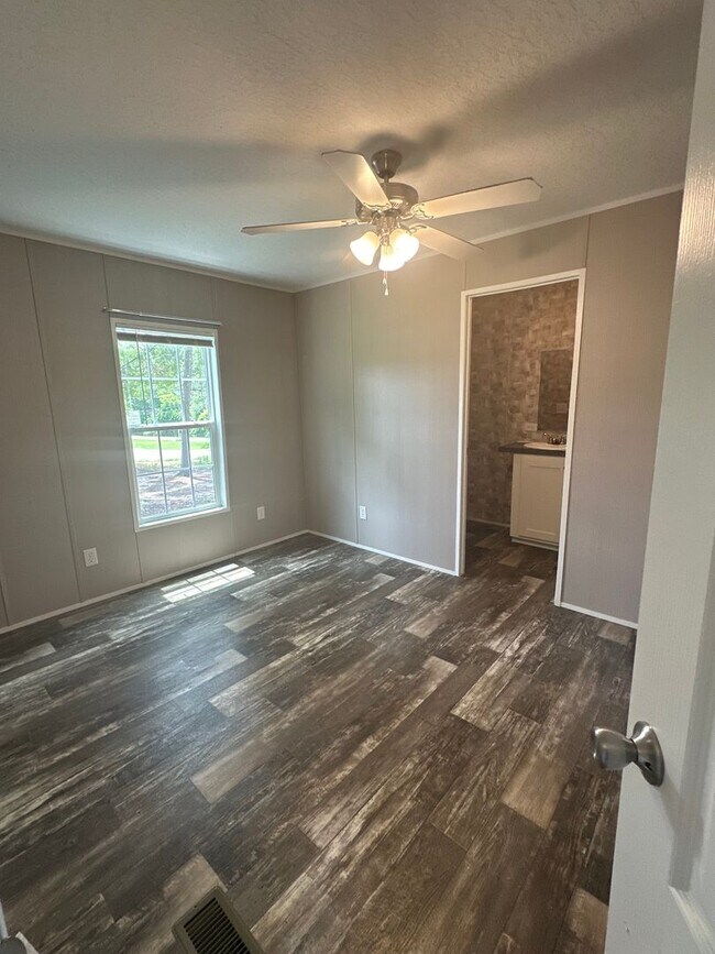 Foto del edificio - 2 Bed 2 Bath mobile home