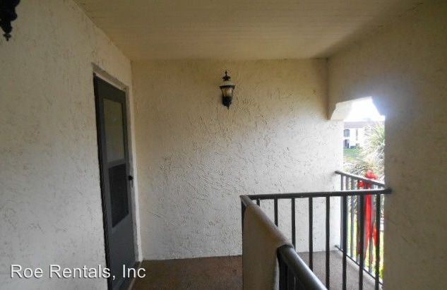 Building Photo - 10164 Seminole Island Dr
