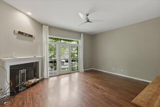 Building Photo - 745 N Wood St