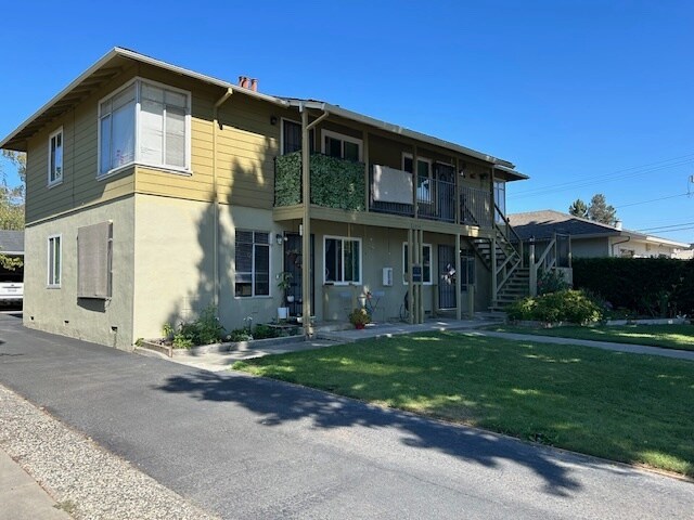 Foto del edificio - 2034 Johnston Ave