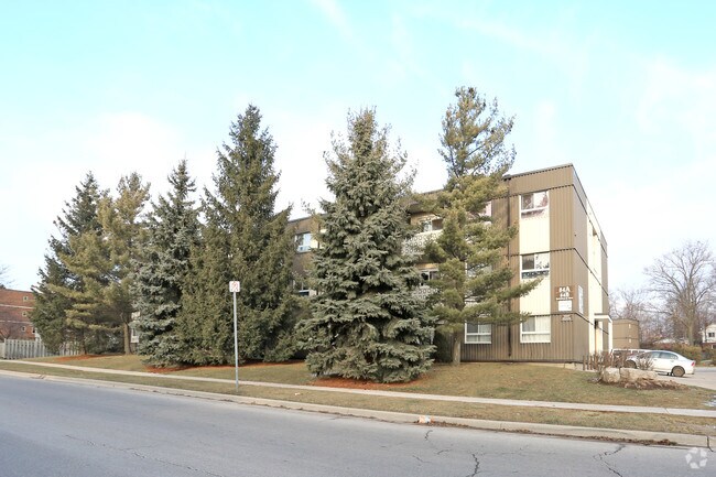 Photo du bâtiment - 84 Country Hill Dr