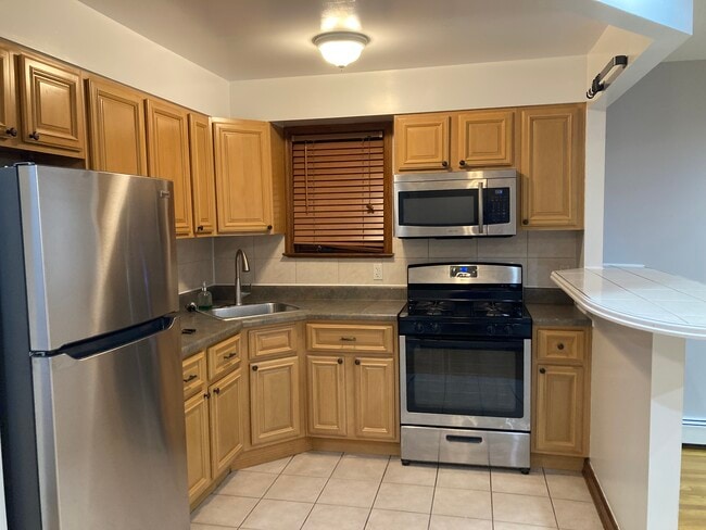 Kitchen - 6063 60th Ln