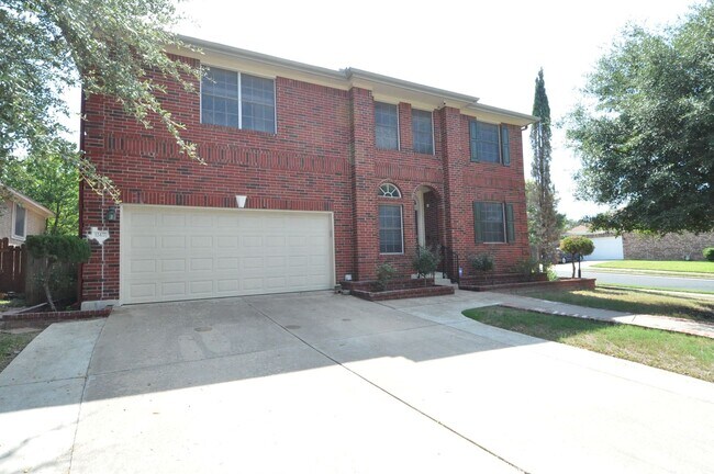 Foto del edificio - Spacious home for growing family with multiple dining and living areas! HUGE backyard!