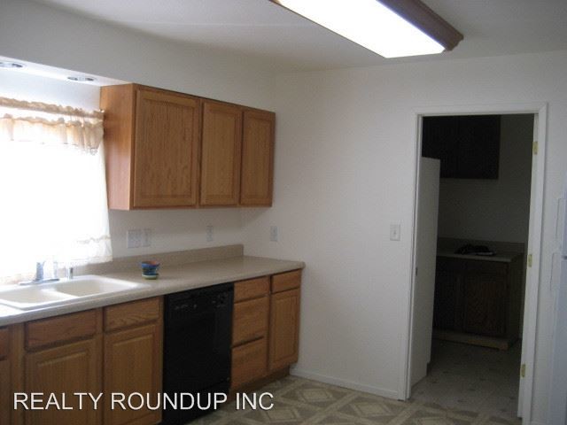 Building Photo - 10491 Alta Mesa Rd