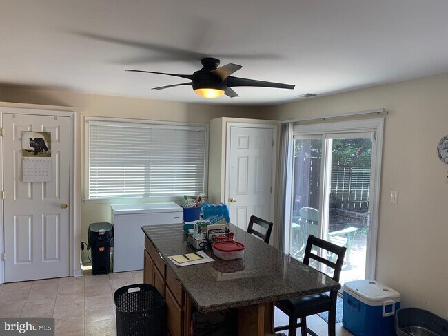 Foto del edificio - 221 Greenfield Ct