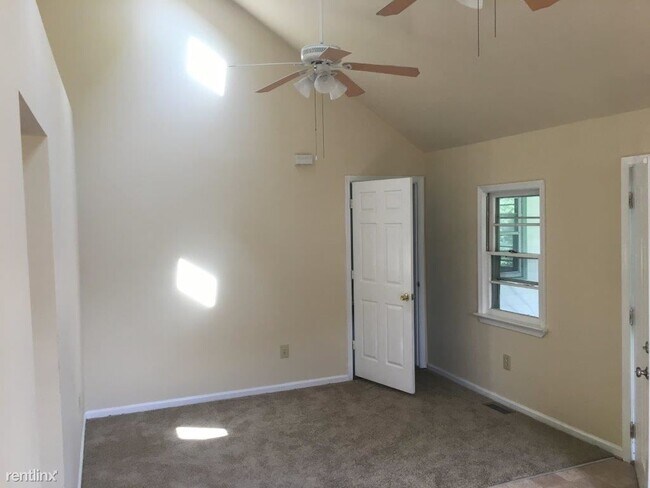 Building Photo - 3 br, 2 bath House - 948 Wolcott Ave