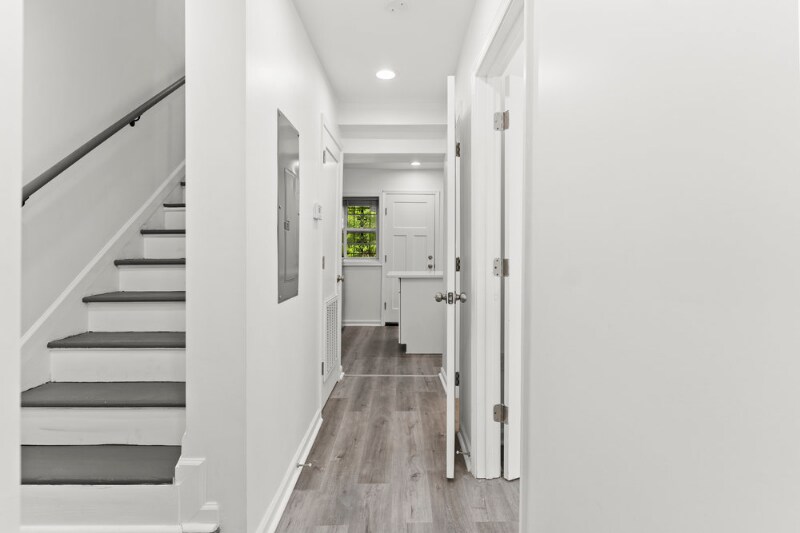 Foto principal - 1452 Smith Pl SE