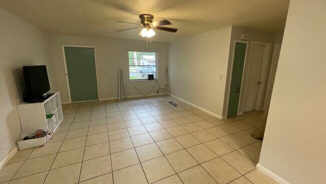 Building Photo - 1515 41st Ave