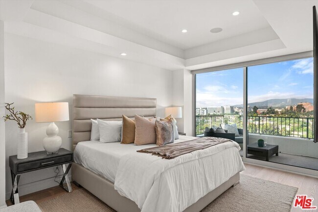 Foto del edificio - 10501 Wilshire Blvd