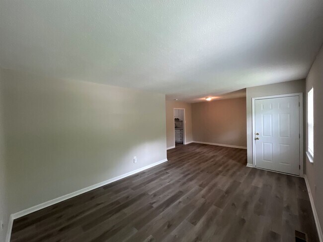 Foto del edificio - Great 2/1 Duplex Ready for YOU!