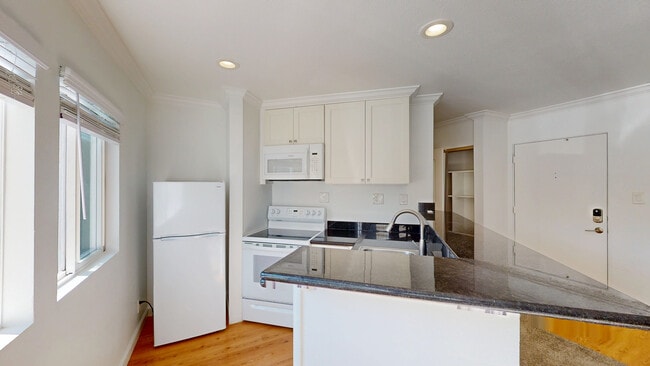 Photo - 1829 Lincoln Ave Apartment