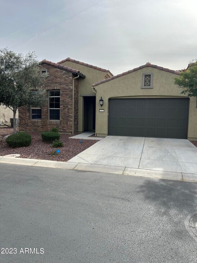 16435 W Piccadilly Rd, Goodyear, AZ 85395 House Rental in Goodyear