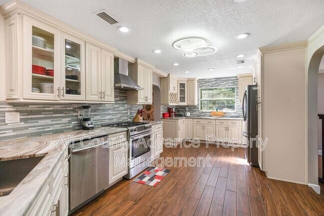 Foto del edificio - 1833 N Keene Rd
