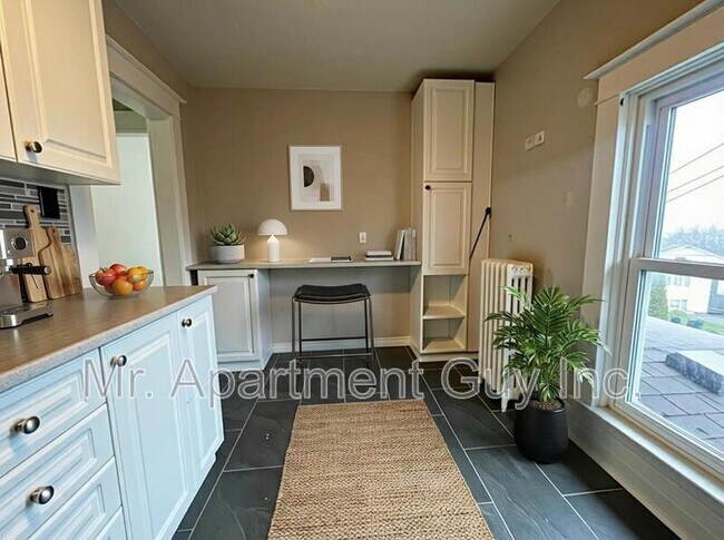 Building Photo - 78 Merritt St