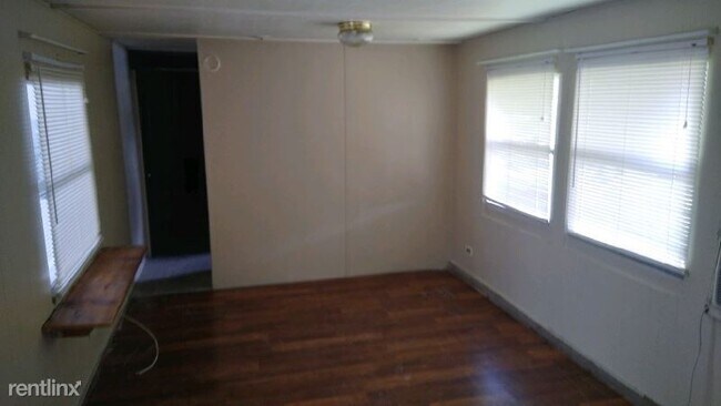 Building Photo - 2125 Reynolds Rd