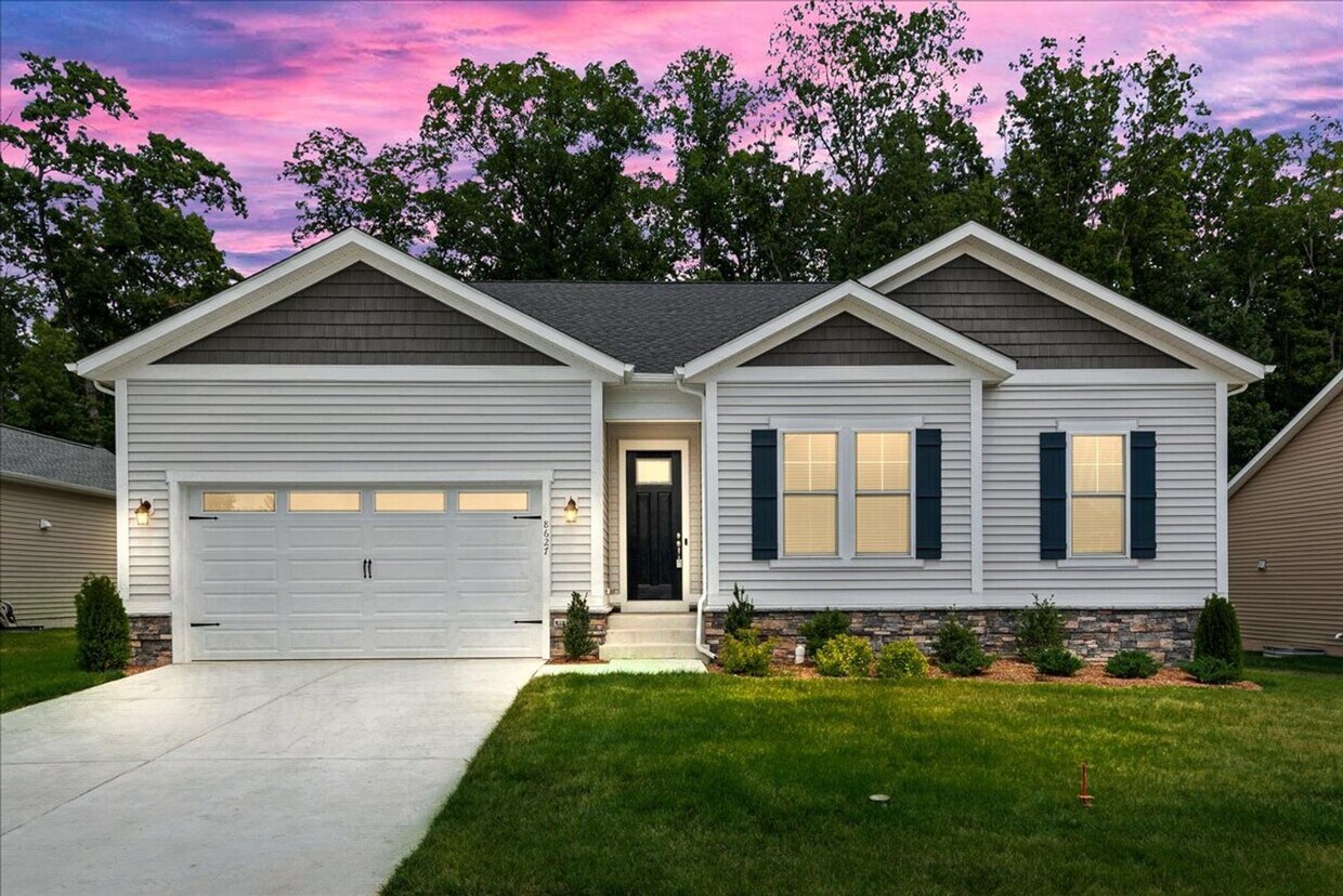 Foto principal - 8627 Fleetwood Dr
