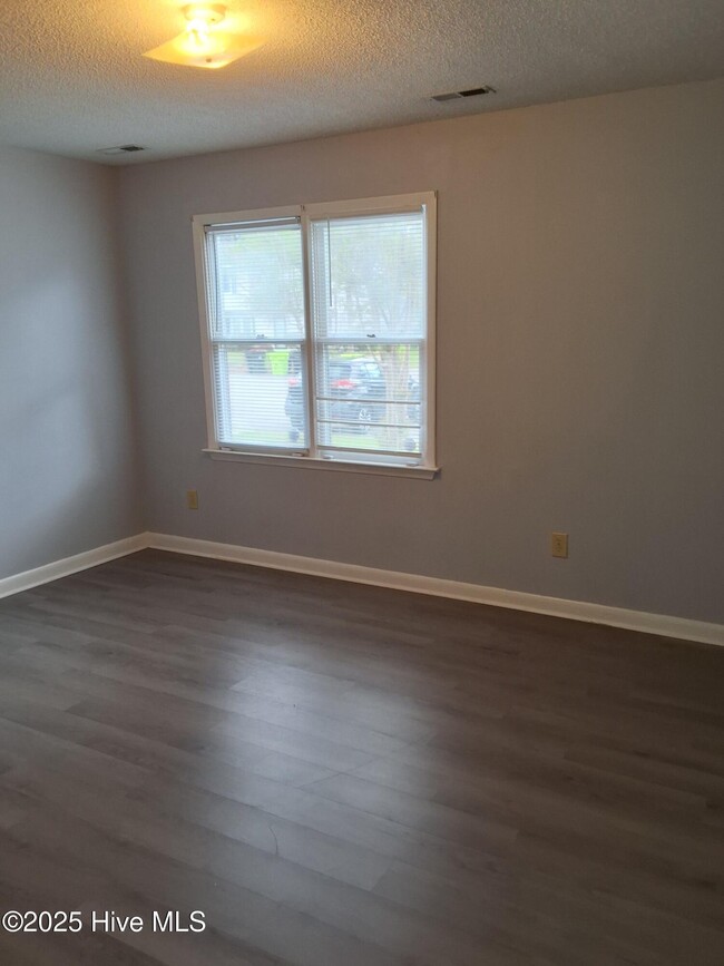 Foto del edificio - 6 Portwest Townhouses Dr